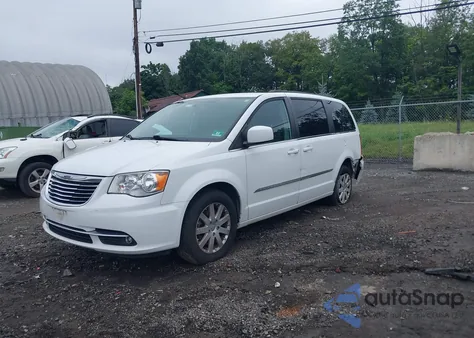 2016 Chrysler Town & Country Touring z USA, uszkodzony, nr VIN 2C4RC1BG8GR299493